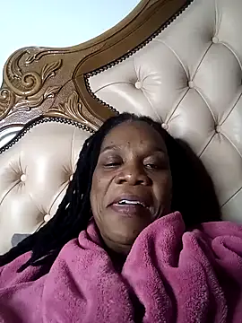 Hotcougar online show from 10-29-25, 08:19