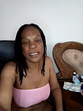 Hotcougar online show from 11-10-25, 08:19