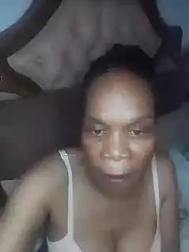 Hotcougar online show from 10-27-25, 04:41