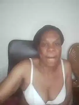 Hotcougar online show from 11-18-25, 08:17