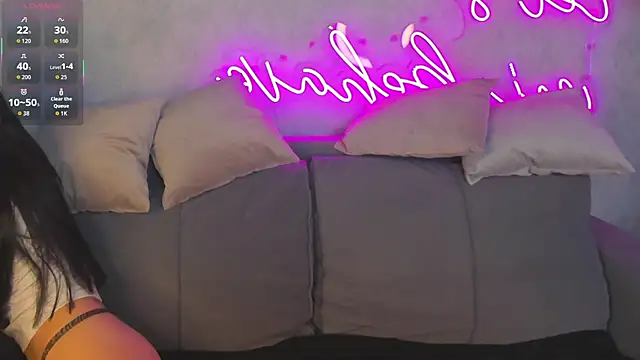 Eva Mayers online show from 11-25-25, 12:33