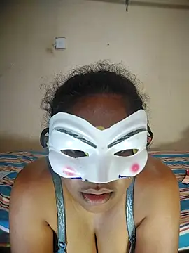 SL queen1 online show from 10-28-25, 04:39