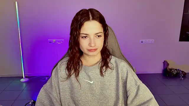 KiraVair online show from 02-10-26, 12:59