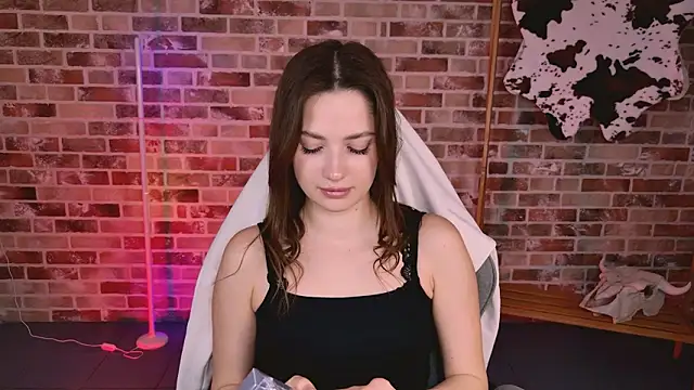 KiraVair online show from 03-04-26, 12:13