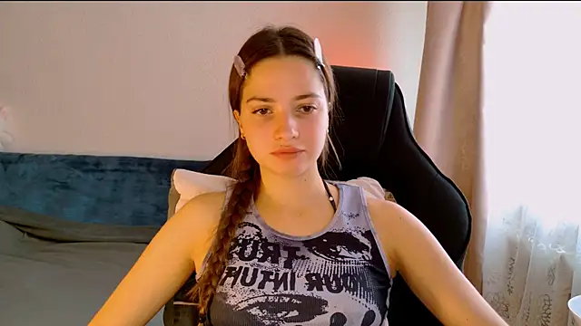 KiraVair online show from 07-22-26, 09:33