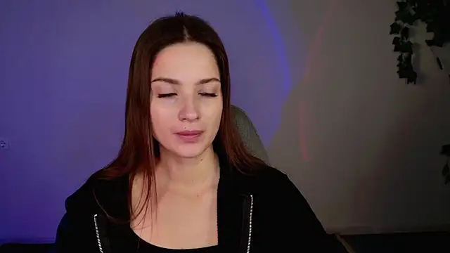 KiraVair online show from 11-14-25, 01:26