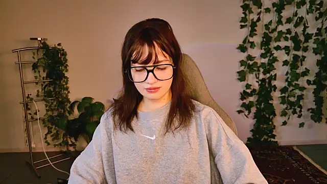 KiraVair online show from 04-04-26, 07:04