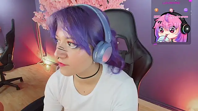 LuanEter online show from 12-15-25, 04:35