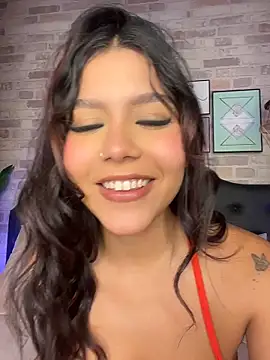 Snapshot of CherrySmirkXXX chatting on 05-19-26, 01:18 CherrySmirkXXX online show from 05-19-26, 01:18