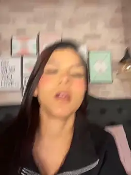 Snapshot of CherrySmirkXXX chatting on 05-18-26, 01:05 CherrySmirkXXX online show from 05-18-26, 01:05