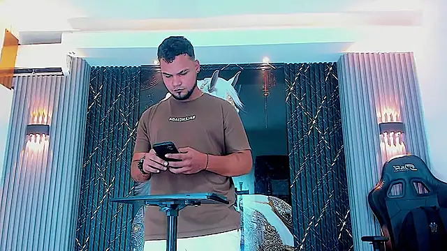 handsome boys22 online show from 10-29-25, 01:32