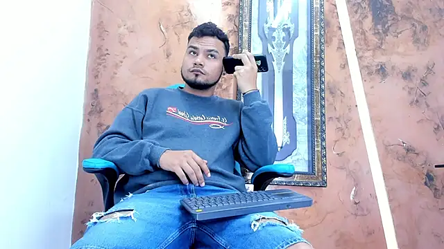 handsome boys22 online show from 12-17-25, 07:41