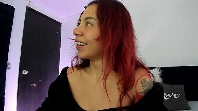 Snapshot of melanie_roux__ chatting on 07-01-26, 12:49 melanie roux online show from 07-01-26, 12:49