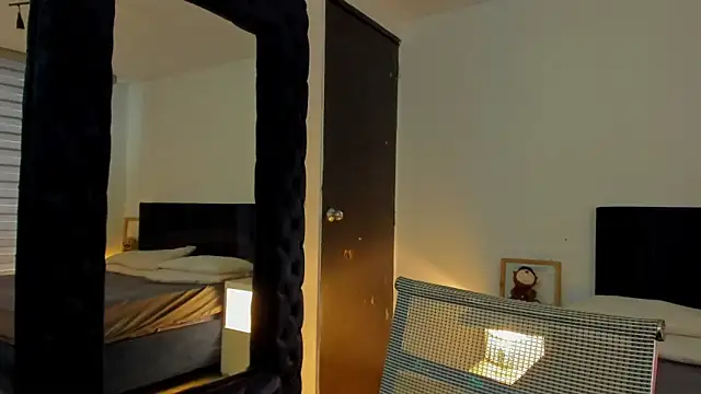 melanie roux   online show from 04-15-26, 12:21