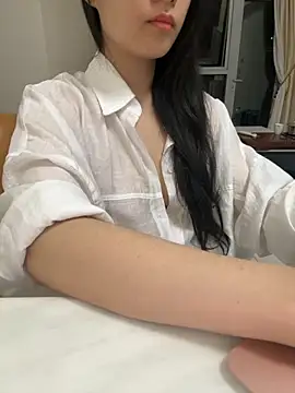 Minhee22 online show from 11-11-25, 05:30