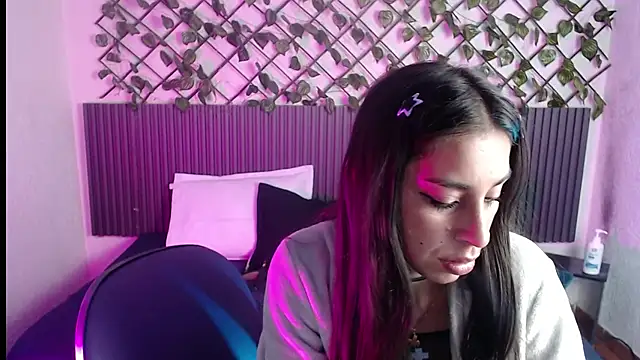 Lunaa 07 online show from 04-09-26, 10:54