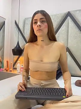 AriaWillss online show from 12-15-25, 12:44