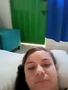 Snapshot of Dul-ci08 chatting on 10-27-25, 04:19 Dul-ci08 online show from 10-27-25, 04:19