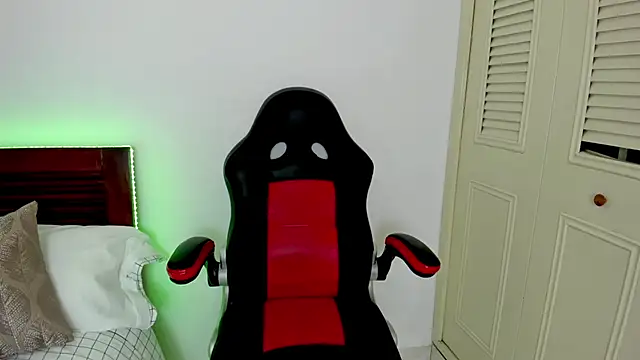 tifanymonroe online show from 02-08-26, 12:03