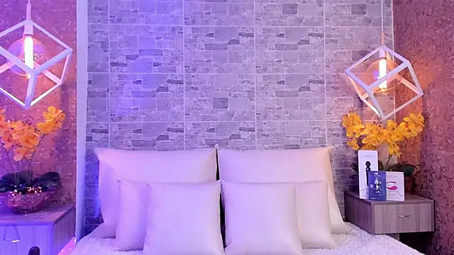 Catalina-Thompson online show from 11-11-25, 12:11