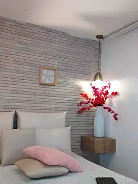 Catalina-Thompson online show from 10-31-25, 05:31