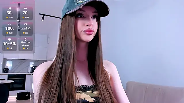 Snapshot of khloeforever chatting on 01-19-26, 05:11 khloeforever online show from 01-19-26, 05:11