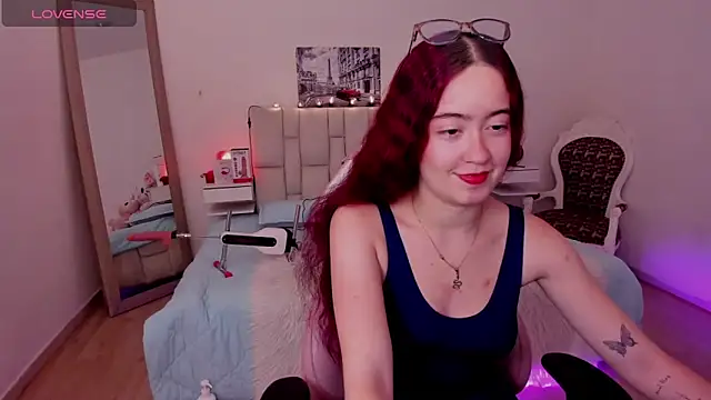 Snapshot of Amaraa_couper1 chatting on 02-14-26, 03:51 Amaraa couper1 online show from 02-14-26, 03:51