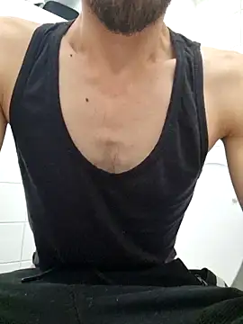 16enes16 online show from 11-05-25, 03:26