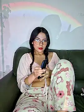 chloebrownn03 online show from 12-23-25, 03:28