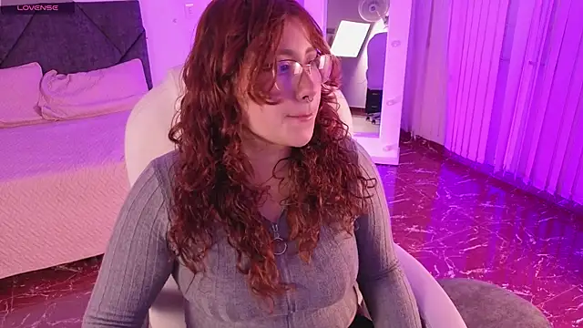 littlee red online show from 04-12-26, 08:45