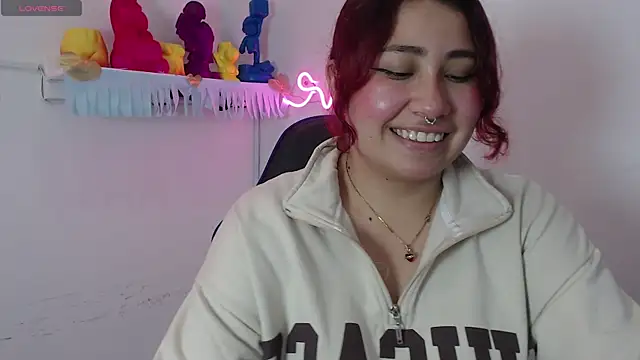 littlee red online show from 11-11-25, 09:31