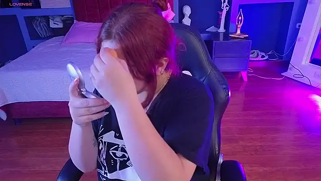 littlee red online show from 03-09-26, 07:50