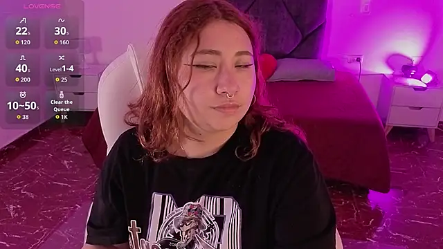 littlee red online show from 04-04-26, 08:26