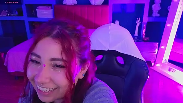 littlee red online show from 02-10-26, 09:14