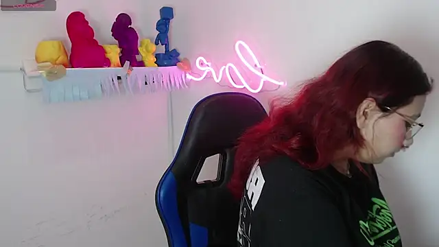 littlee red online show from 11-14-25, 10:02