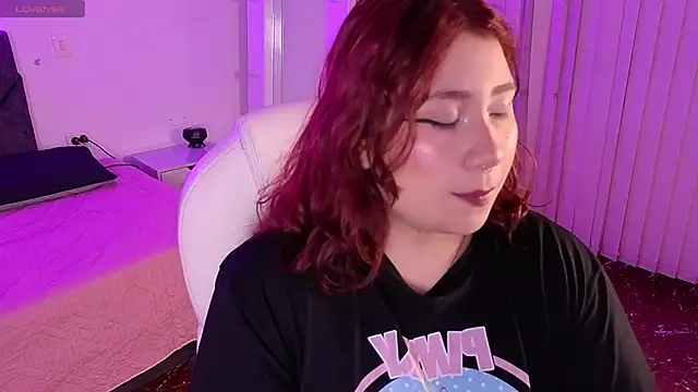 littlee red online show from 05-26-26, 08:29