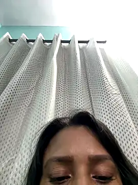 heenashai online show from 12-18-25, 08:23