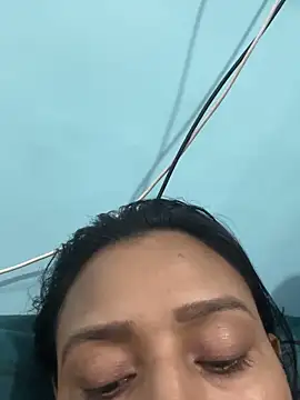 heenashai online show from 11-18-25, 07:39