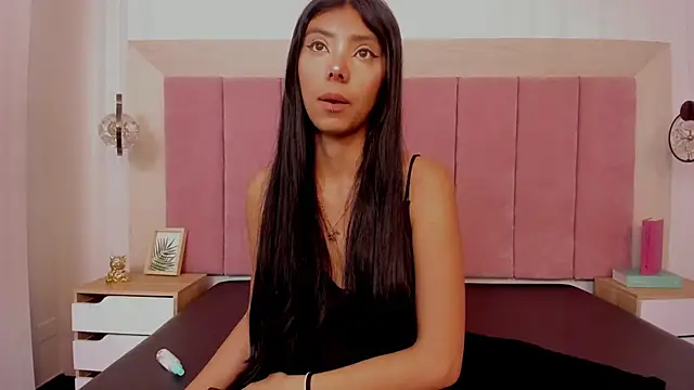 Isabella Marsh online show from 10-29-25, 12:37