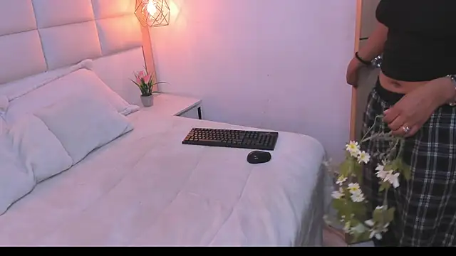 Sofia clk online show from 04-02-26, 03:24