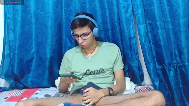 DavTwink3100 online show from 04-14-26, 01:32