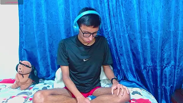 DavTwink3100 online show from 03-12-26, 01:33