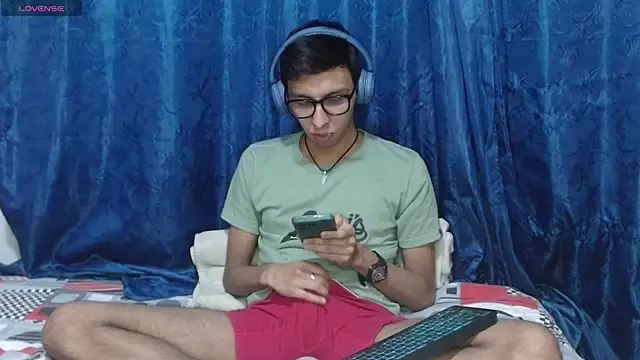 DavTwink3100 online show from 04-04-26, 01:45