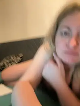 Amelia-Diamond online show from 11-30-25, 11:27