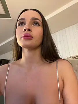 LillyNatty18 online show from 05-21-26, 10:40