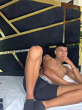 Emiliano Reyes online show from 05-20-26, 04:42