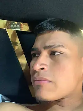 Emiliano Reyes online show from 07-08-26, 04:57