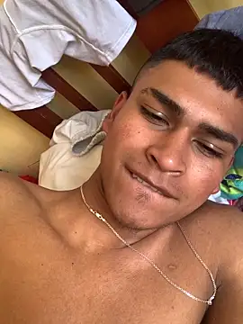 Emiliano Reyes online show from 11-26-25, 07:25