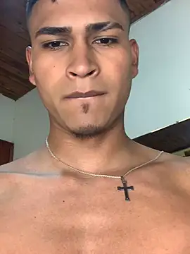Emiliano Reyes online show from 07-07-26, 06:47