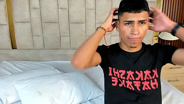 Emiliano Reyes online show from 11-10-25, 03:11